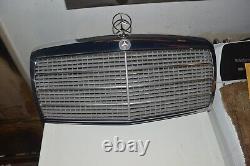 1982 Mercedes 380SEL Front Grill, OEM, Excellent Condition