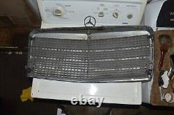 1982 Mercedes 380SEL Front Grill, OEM, Excellent Condition