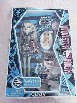 2009 Mattel Monster High FRANKIE STEIN 1st First Wave Rare Damaged Box