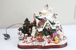 Danbury Mint Bulldog Christmas Doghouse New In Box RARE Retired Vintage Lighted