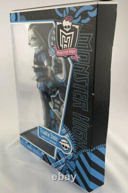 Monster High Frankie Stein Doll 2010 1st Edition Diary Laptop Rare New in Box