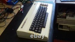 RARE VINTAGE COMMODORE VIC 20 COMPUTER SYSTEM (GC BOXED w CARTS)