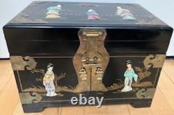 Rare Vintage Japanese Hand Painted Black Lacquered Jewelry Box. Circa 1940's
