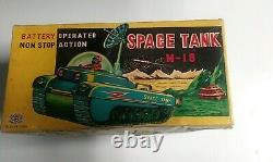 Vintage Rare Toy Battery Operated Space Tank M-18 Litho Tin Toy Japan withOrig Box