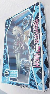 2009 Mattel Monster High Frankie Stein 1st First Wave Rare Damaged Box