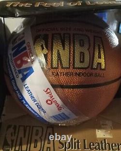 Balle de basket-ball officielle SPALDING en cuir NBA des années 90 VINTAGE NEUVE DANS SA BOÎTE MEGA RARE GRAAL