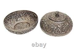 Boîte à bijoux vintage Boîte en argent Sculpture à la main ronde Indienne Rare Objet de collection Décoration