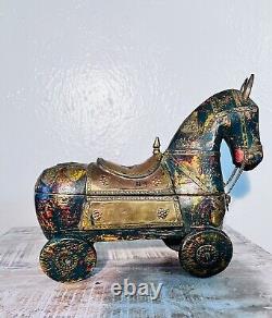 Boîte à chevaux vintage rare de l'ancienne époque, fabriquée à la main