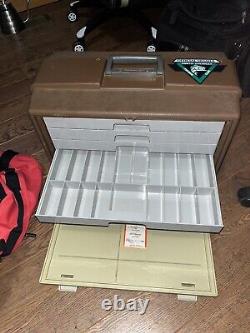 Boîte à outils de pêche Flambeau Adventurer 2277 Vintage Rare avec 7 tiroirs en brun antique
