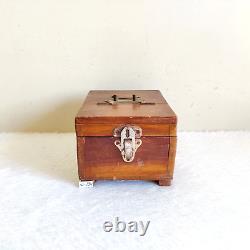 Boîte de rasage en bois faite à la main des années 1920 avec miroir, rare et décorative W194