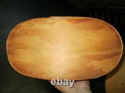 Boîte suédoise ovale en bois rare et vintage avec doublure en feutre et couvercle à pression de style scandinave