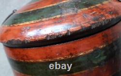 Boîte terminale en bois indien rare et vintage de Himachal, peinte à la main unique