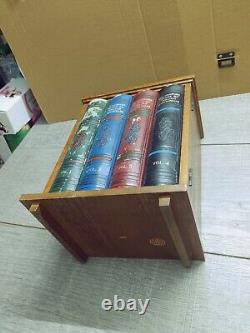 Coffret de décanter en bois avec verres et livre factice de Shakespeare vintage rare