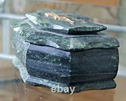 Coffret en pierre de serpentine rare vintage, boîte à bijoux inscrite Ekaterinburg avec miroir