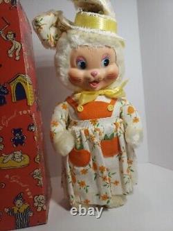 Création Gund en caoutchouc vintage de Bunnigirl Bunny Rabbit avec boîte originale - RARE et neuf.