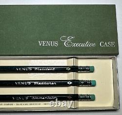 Étui exécutif Vintage Venus avec un groupe de crayons dans leur boîte d'origine, taillés RARE