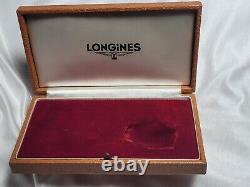 Excellent Condition Rare Vintage Longines Gold Gilt Mens Wristwatch Box Case <br/>		<br/>
   Traduction en français: Excellent état Rare Vintage Longines Doré Gilt Montre-bracelet pour hommes Boîte de rangement