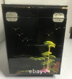 Japonais. Black Laquer Bijoux, Musique Box Lights Rare Ship Inside Box Vintage