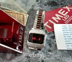 Montres Vintage 1977 Timex Ssq 202 Led Boîte Et Papiers Bracelet Cylon Rare