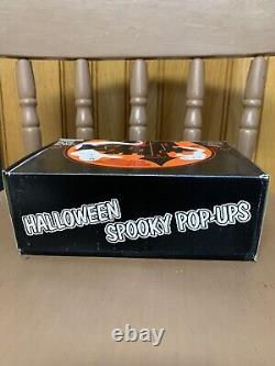 RARE Vintage Halloween Spooky Pop Ups Squeaker Witch Skeleton FULL BOX
  <br/><br/>Rare Vintage Halloween Pop-ups Effrayants de Sorcière Squeaker et de Squelette en Boîte Intégrale