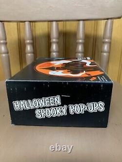 RARE Vintage Halloween Spooky Pop Ups Squeaker Witch Skeleton FULL BOX<br/> 

  <br/>	Rare Vintage Halloween Pop-ups Effrayants de Sorcière Squeaker et de Squelette en Boîte Intégrale