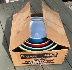 Rare Pyrex Non Utilisé Couleurs Primaires Nesting Mixing Vintage Bowls Ensemble De 4 Avec Boîte