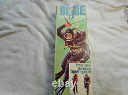 Rare Vintage 1964 GI Joe Action Sailor Très beau avec boîte, plaques d'identification et documents