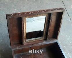 Rare Vintage Original Indian Wooden Hand Crafted Mirror Box Lock System<br/>=> Système de verrouillage de boîte à miroir en bois original et rare, fabriqué à la main en Inde.