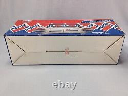 Rare Vintage Pepsi Boom Box AM/FM Stereo Dual Cassette Player Radio Brand New 	 
<br/> 	Rareté Vintage Pepsi Boom Box AM/FM Stéréo Lecteur de Cassettes Double Radio Tout Neuf