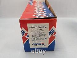 Rare Vintage Pepsi Boom Box AM/FM Stereo Dual Cassette Player Radio Brand New 
<br/>Rareté Vintage Pepsi Boom Box AM/FM Stéréo Lecteur de Cassettes Double Radio Tout Neuf