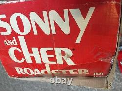 Vintage 1977 Mego Sonny Et Cher Roadster Ultra Rare Avec Boîte Et Contenu