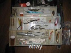 Vintage Mon Buddy Tackle Boîte De Pêche Pleine D'équipement 8 Bacs Collecteurs & Rare
