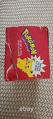 Vintage. Rare. Pokémon Je Vous Choisis Pikachu. Serre-toi. Hasbro. C'est La Première Fois Que L'on S'en Occupe. En Boîte